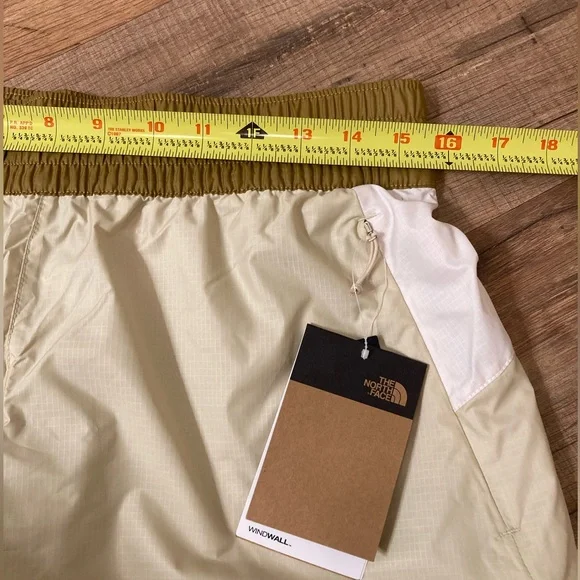 The North Face | NWT Women’s WindWall TNF X Shorts - Picture 12 of 13